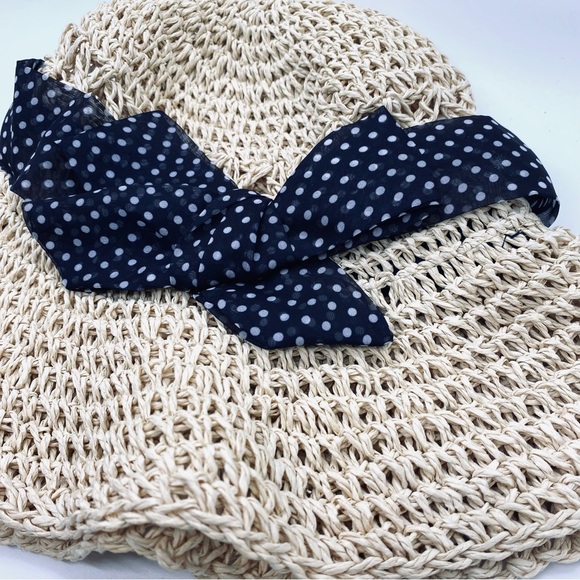 Eve Shulman • Little Girl’s Polka Dot Banded Paper Straw Hat 2T-5T - Picture 5 of 14